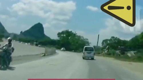 吃瓜堵车,一场意外的城市现象